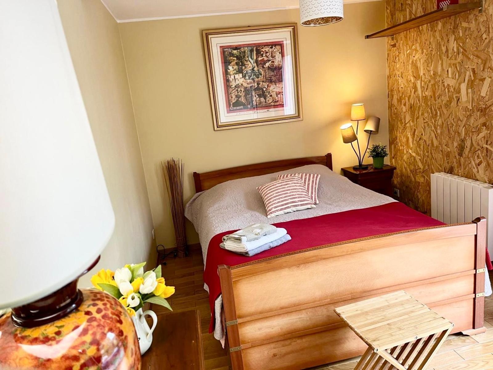 Gite Chez Madeleine Apartment Люан Екстериор снимка