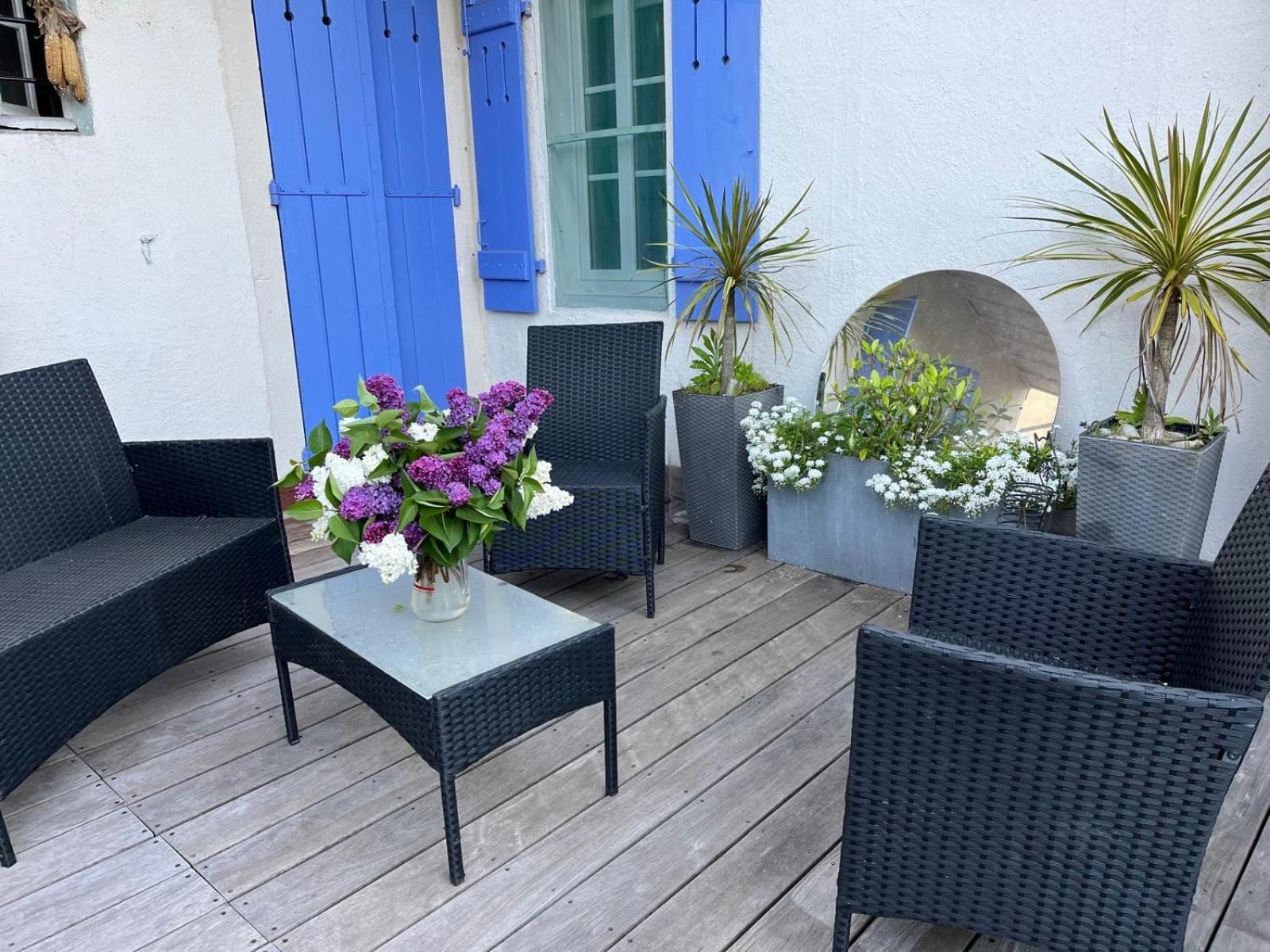Gite Chez Madeleine Apartment Люан Екстериор снимка